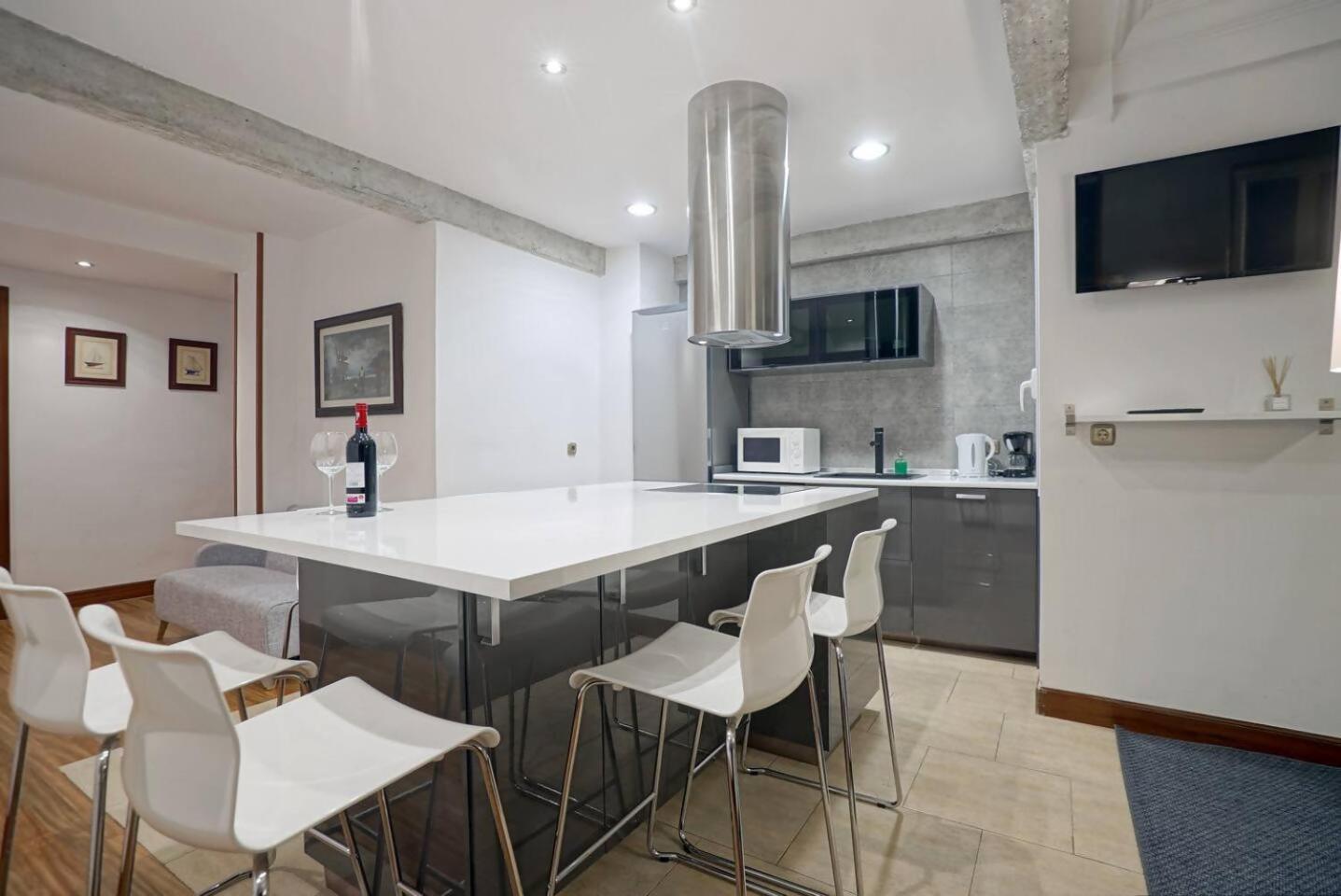 Amplio Apartamento En Gros Con Parking Privado San Sebastian Luaran gambar